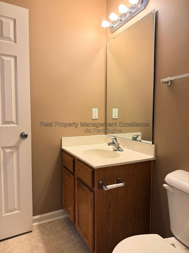 Building Photo - 3446 Ferdilah Ln