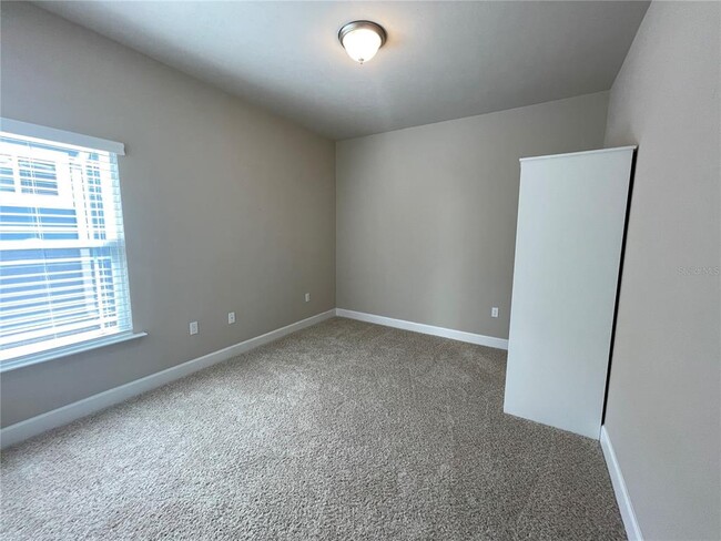 Building Photo - 9412 SW 67th Ln
