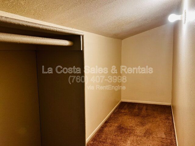 Building Photo - 2204 Plaza De Las Flores Plz