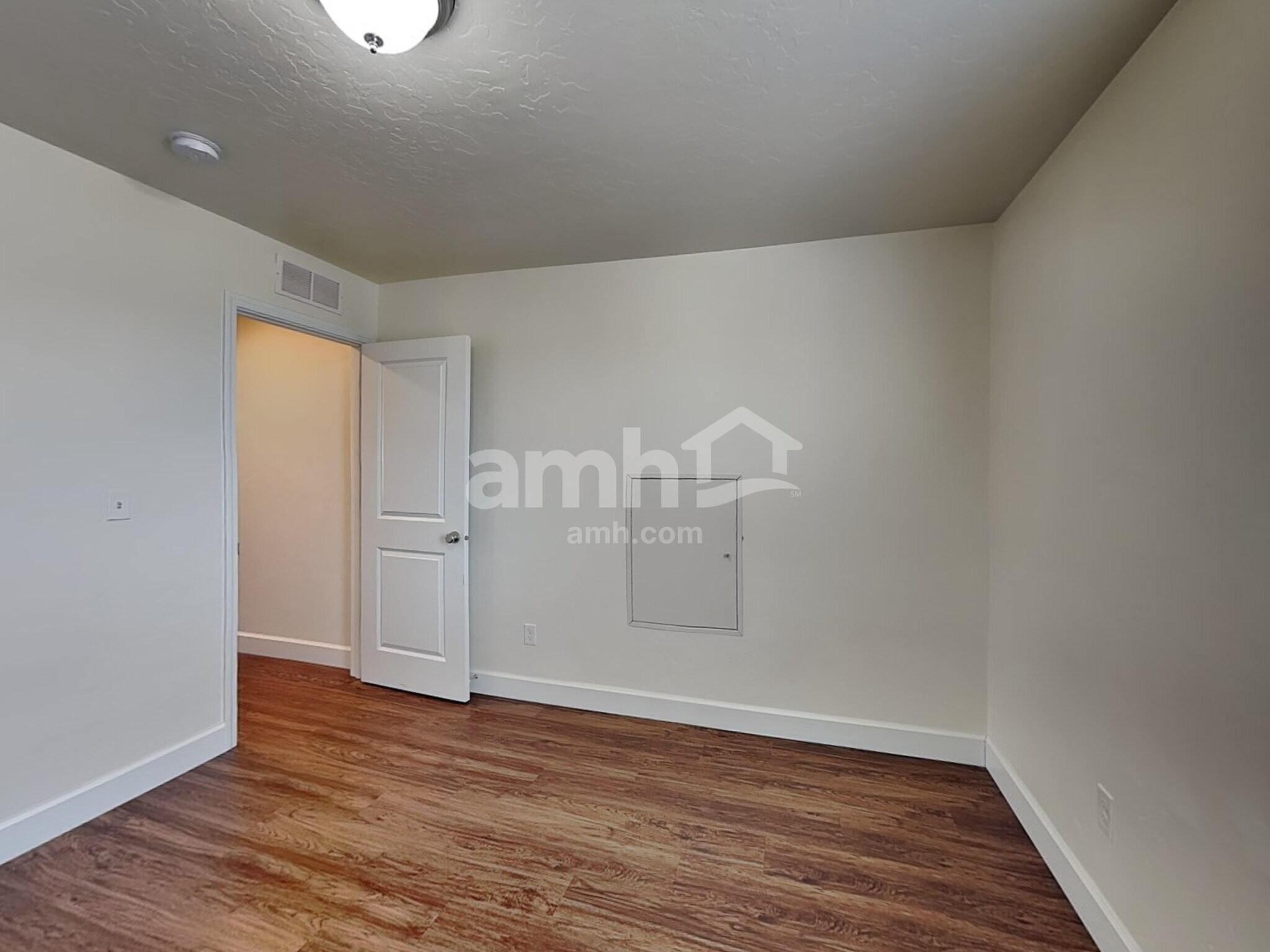 Building Photo - 3537 S Bartlett Way