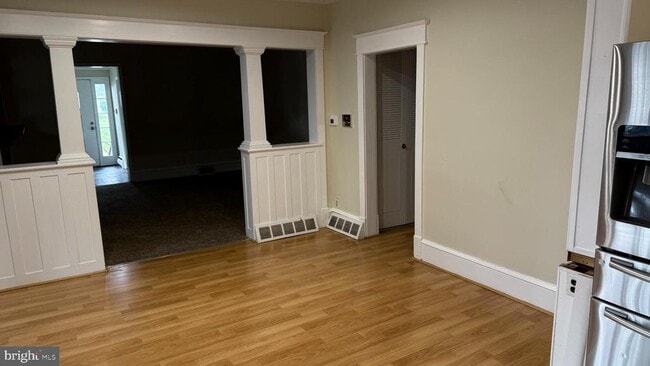 Building Photo - 328 Hutchinson Terrace