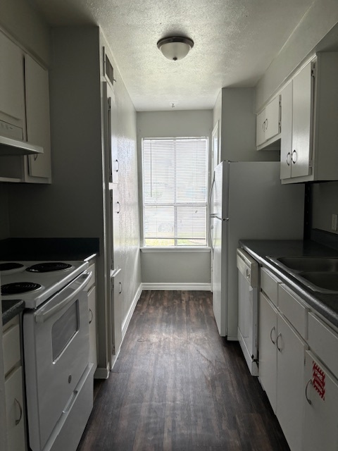 kitchen - Timber Ridge Apartments