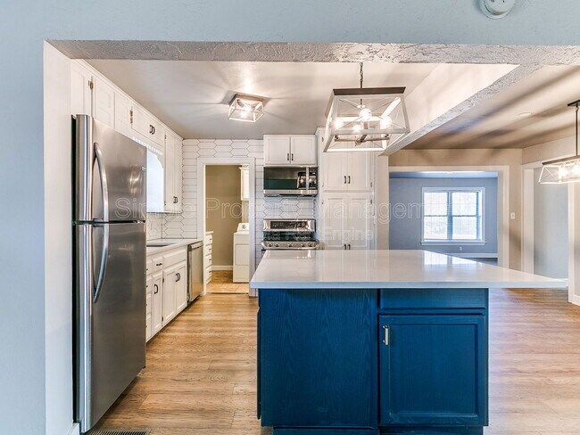 Building Photo - 3108 NW 43rd St