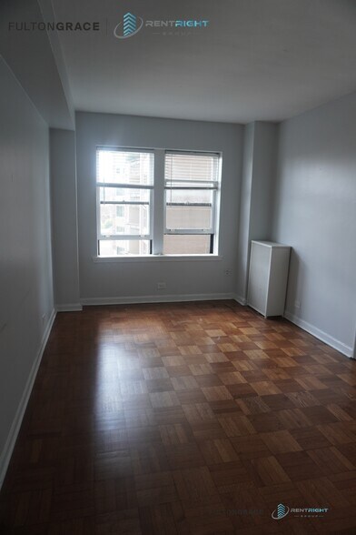 Building Photo - 534 W Stratford Pl