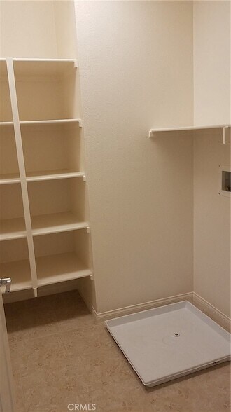 Building Photo - 908 N Acacia Ct