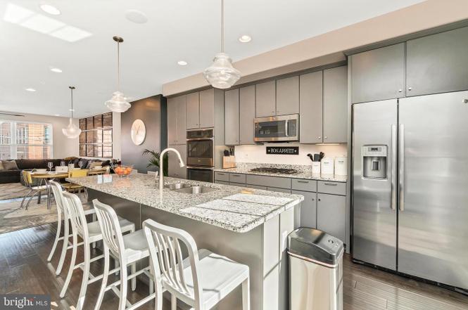 Building Photo - 3613 Fleet St