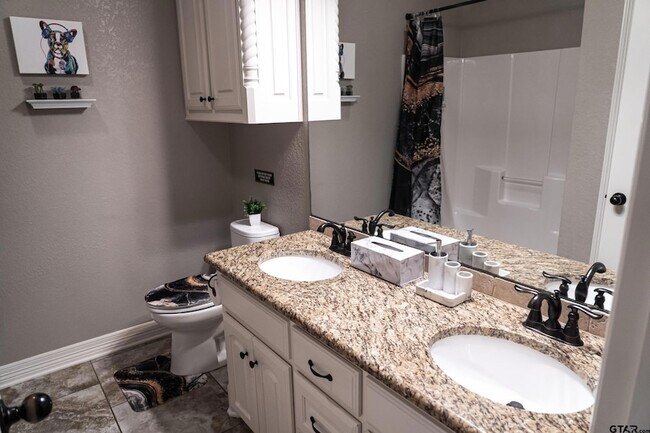 Building Photo - 7352 Kingsport Ln