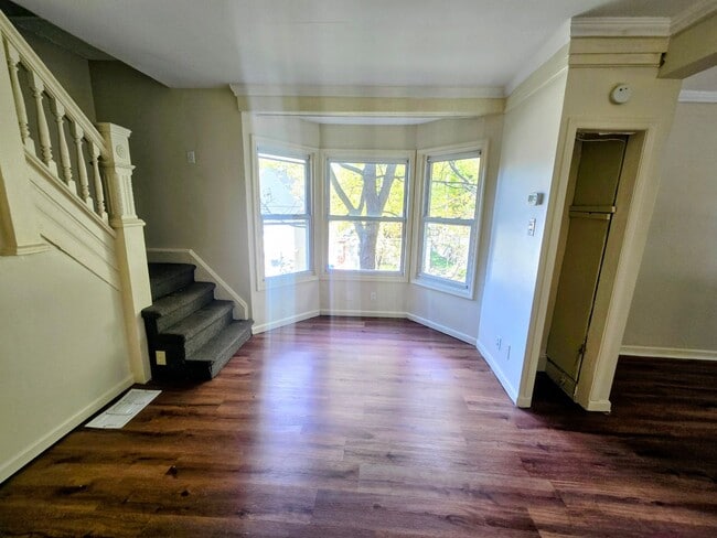 Building Photo - 420 N 12th St