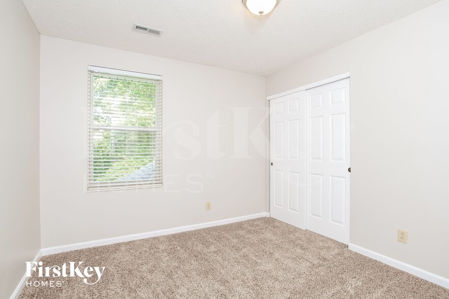 Building Photo - 1088 Heritage Trce