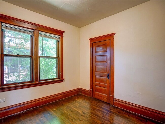 Building Photo - Downtown Verona Home - Completely Remodele...