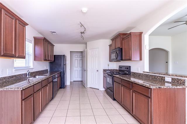 Building Photo - 128 Oriole Dr