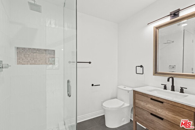 Building Photo - 4837 Gentry Ave