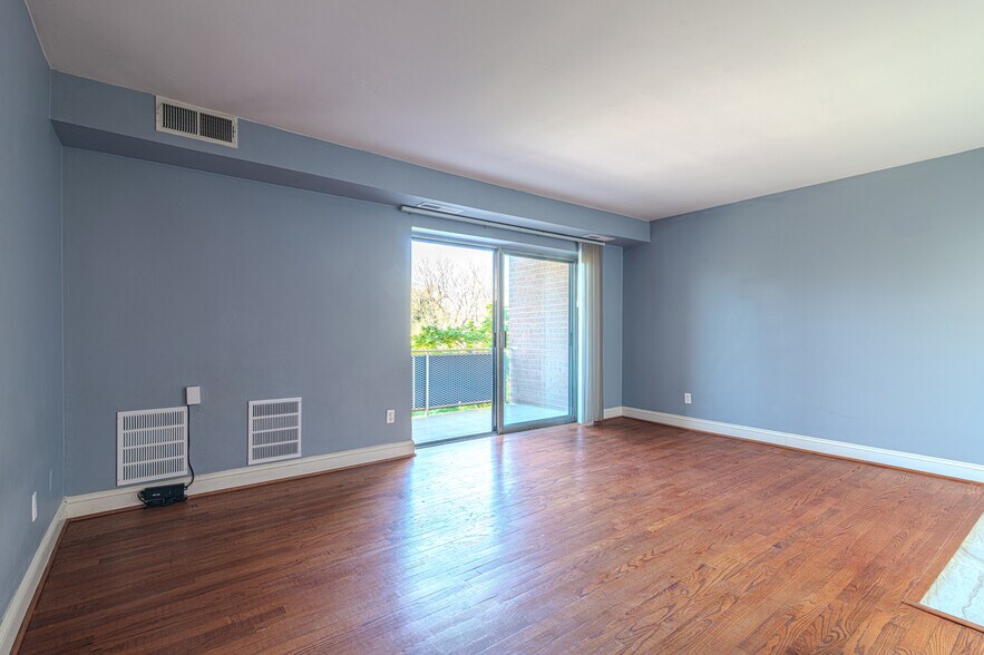 Building Photo - 1931 N Cleveland St