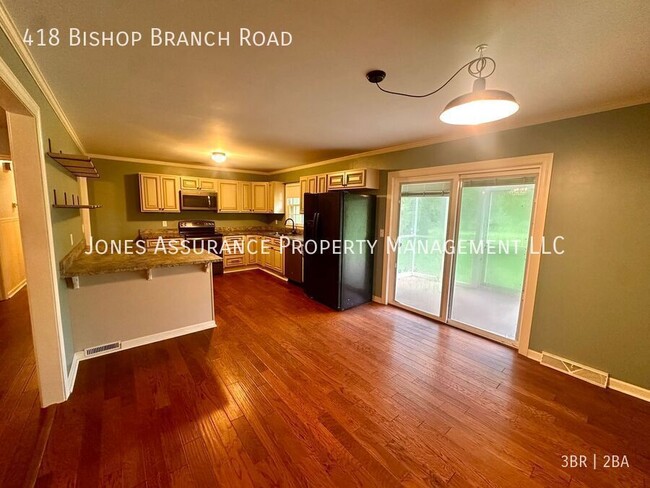 Building Photo - 418 Bishops Branch Rd