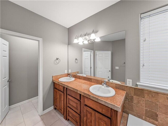 Building Photo - 1030 Harvest St