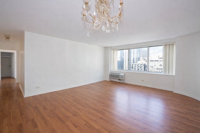 Building Photo - 211 E Ohio St