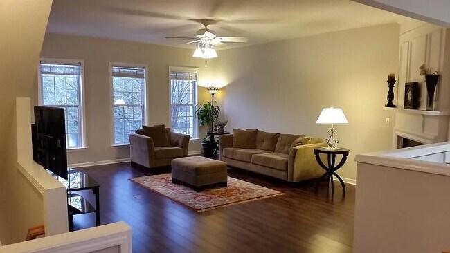 Building Photo - 3423 Lathenview Ct