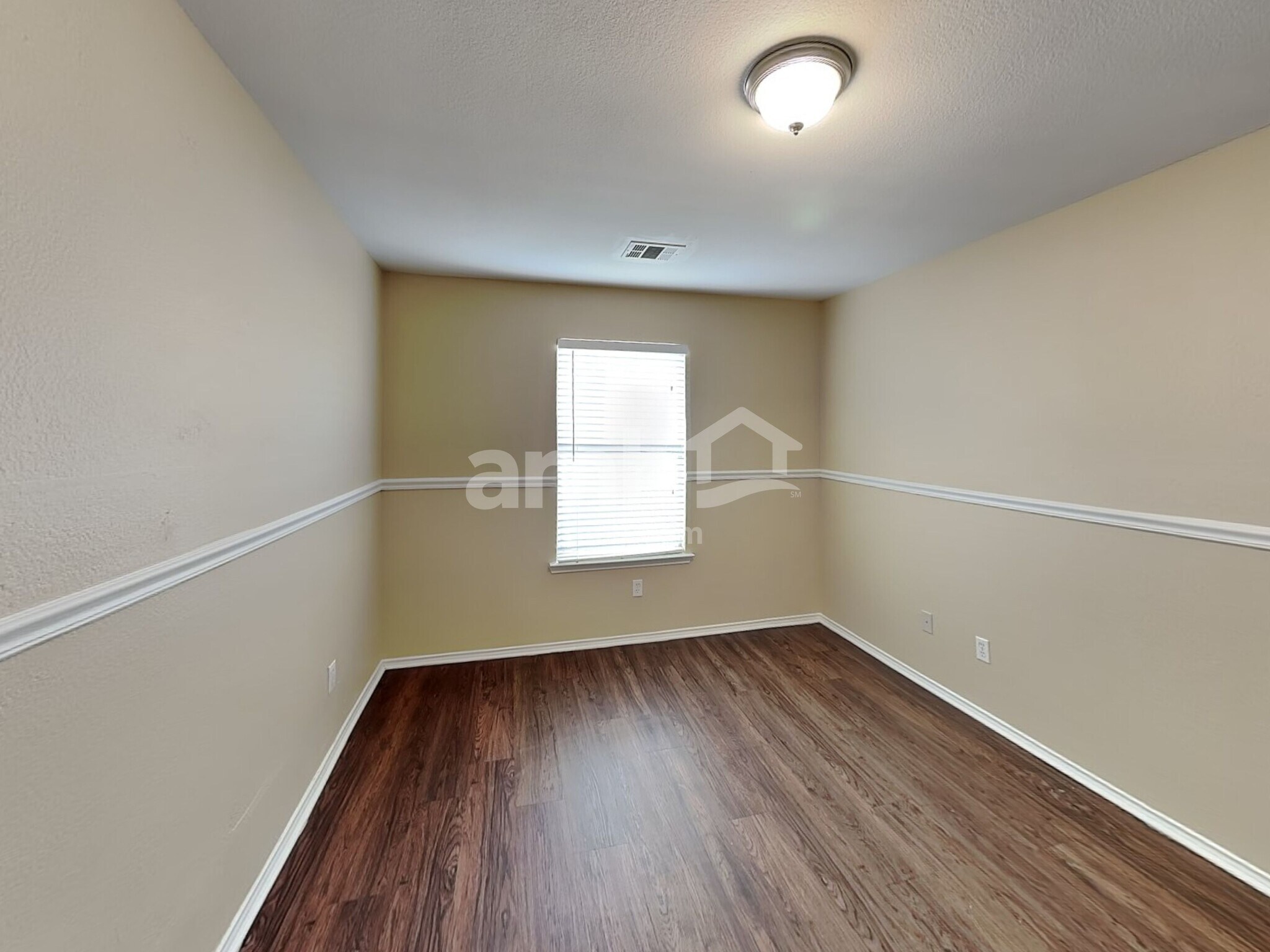 Building Photo - 904 Western Pass