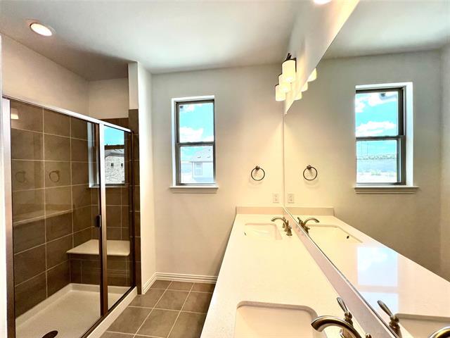 Building Photo - 2933 Tenor Wy