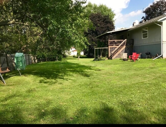 Building Photo - 12 Cherry Cir