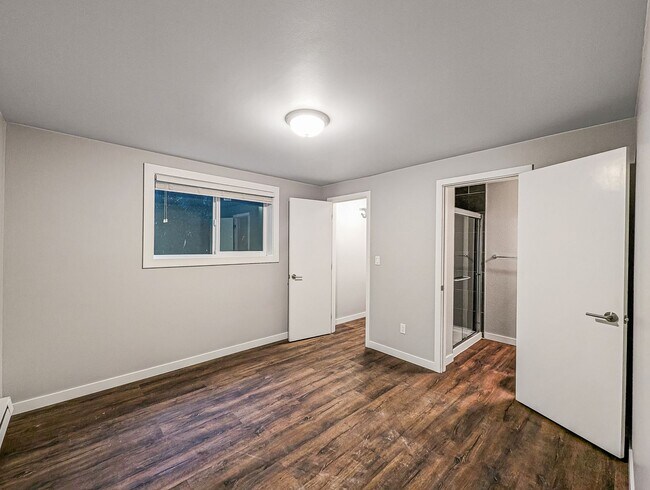 Building Photo - 5956 Fauntleroy Wy SW