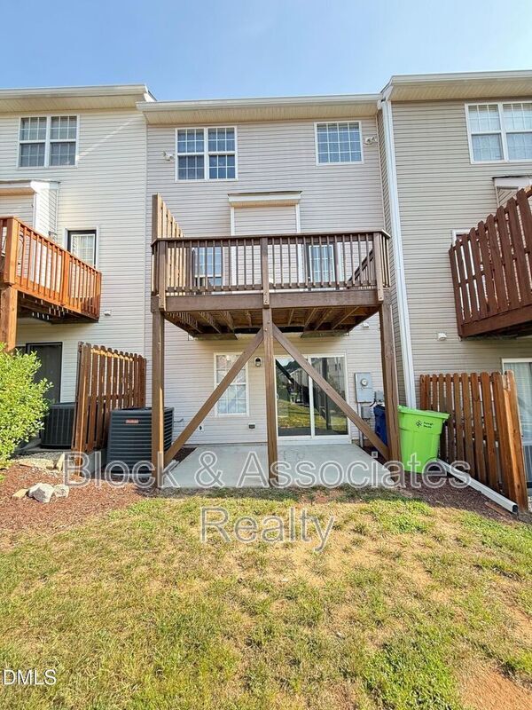 Building Photo - 3113 Settle In Ln