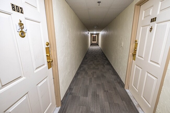 Building Photo - 100 High St