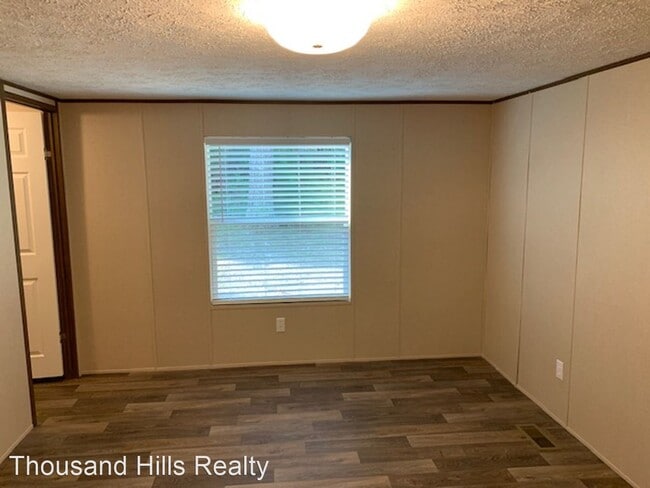 Building Photo - 2 br, 2 bath House - 640 State Highway 248...