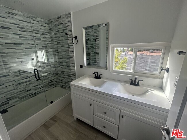 Building Photo - 6134 Fair Ave