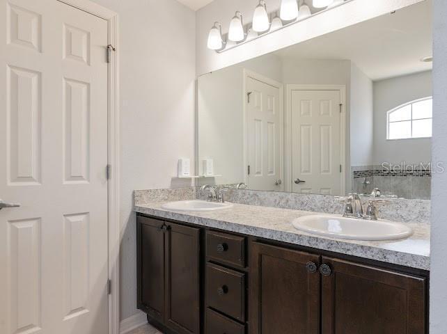 Building Photo - 4916 SW 98th Pl