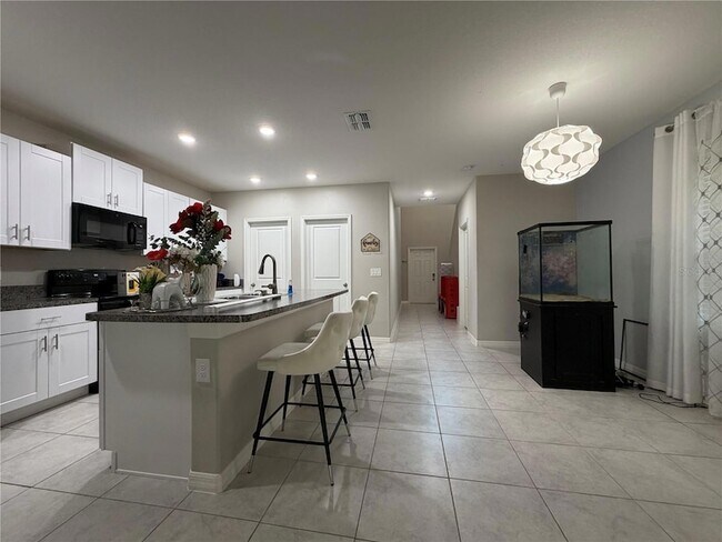 Building Photo - 2011 Sea Salt Ct