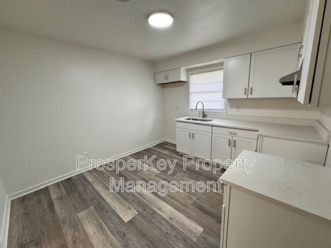 Building Photo - 176 Wickham Dr