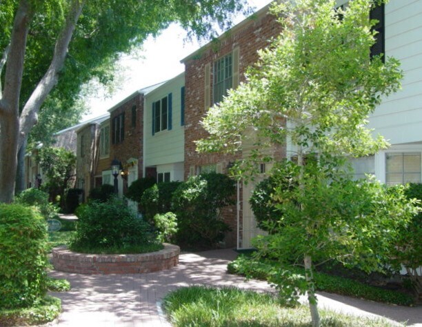Building Photo - 6422 Burgoyne Dr.