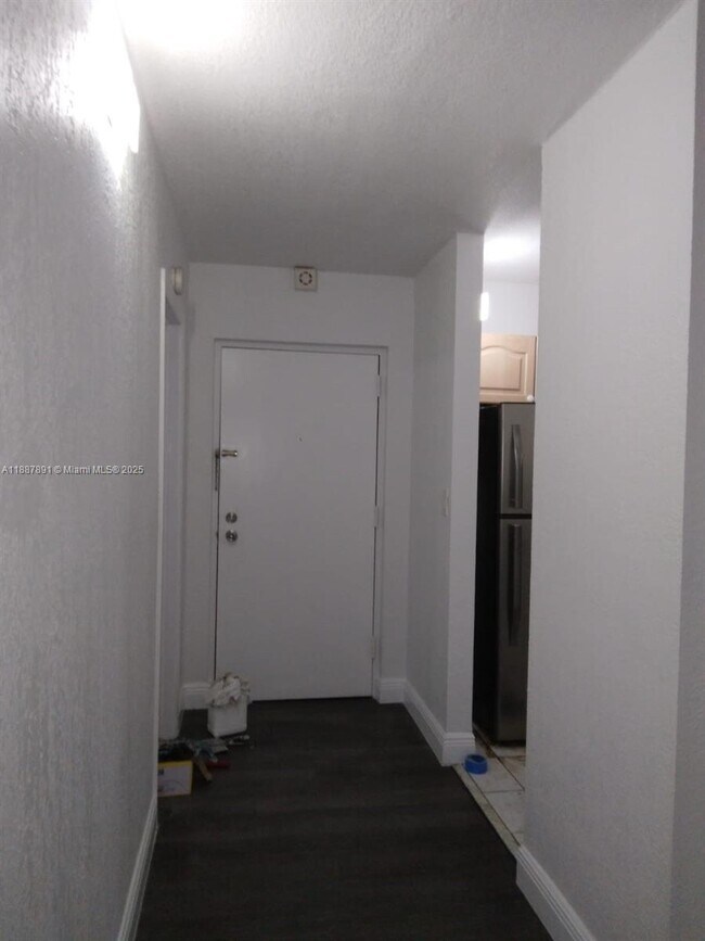 Building Photo - 14850 Naranja Lakes Blvd