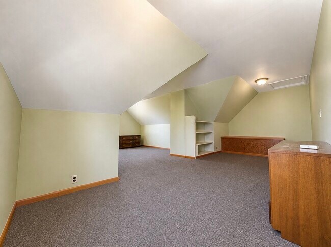 Building Photo - 16 Highland Ave