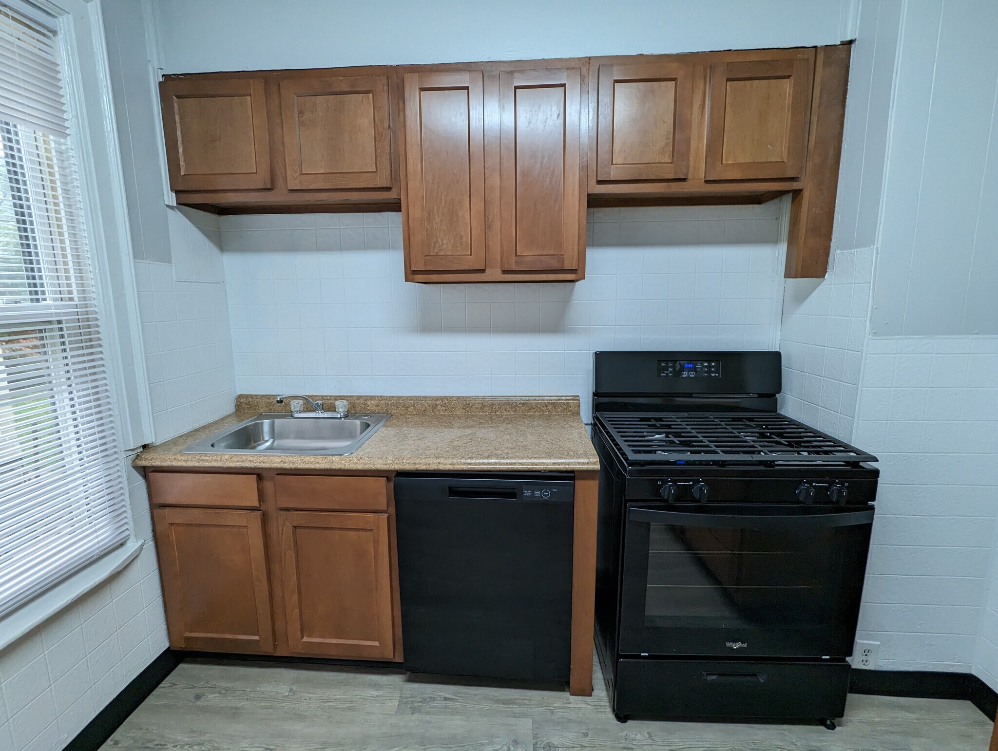 Building Photo - 576 Potomac Ave