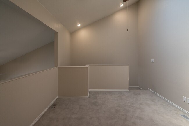 Building Photo - 2 Bedroom & 2 Bath Available in St. George!