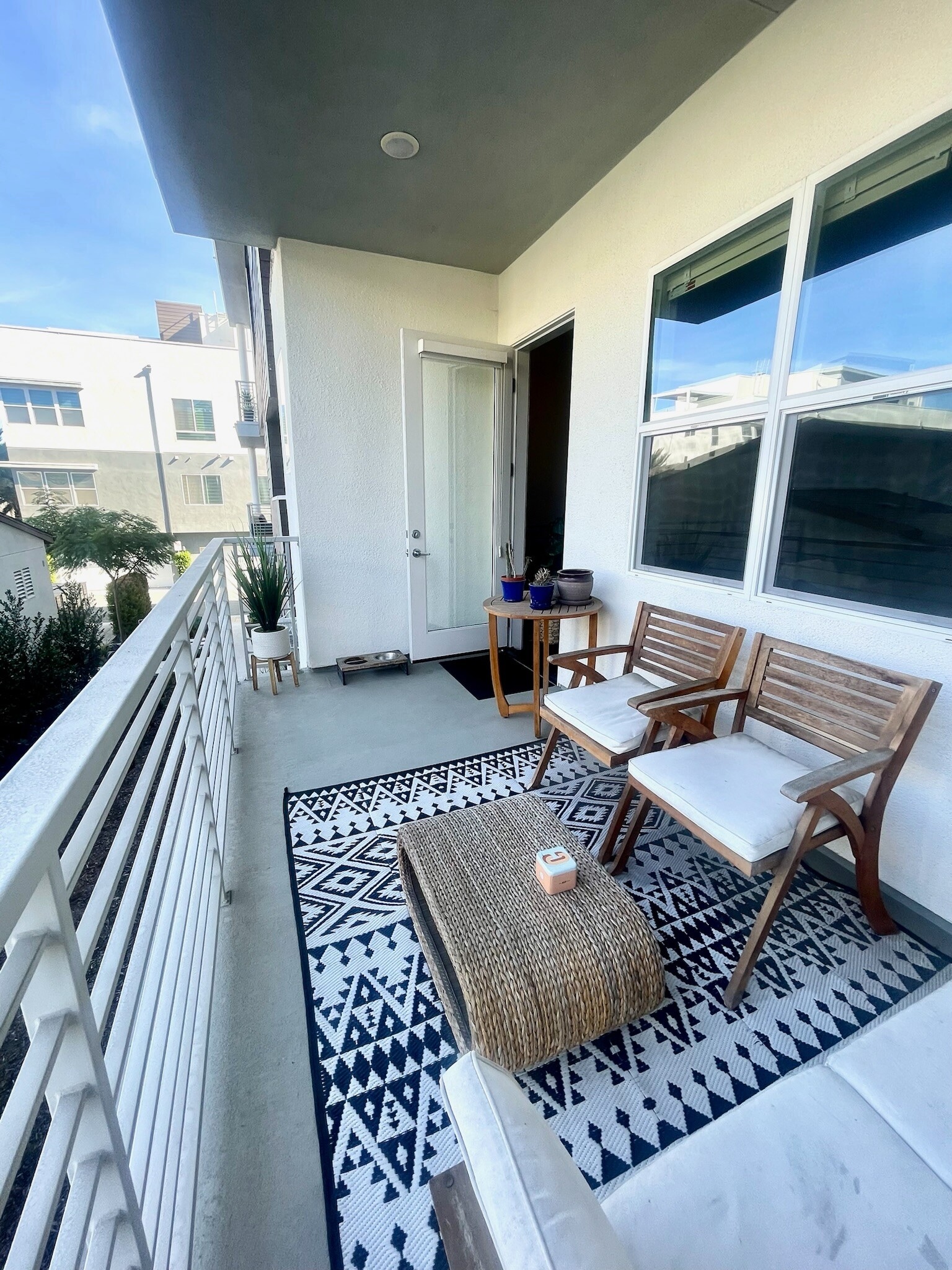 Balcony - 2065 Bravo Loop