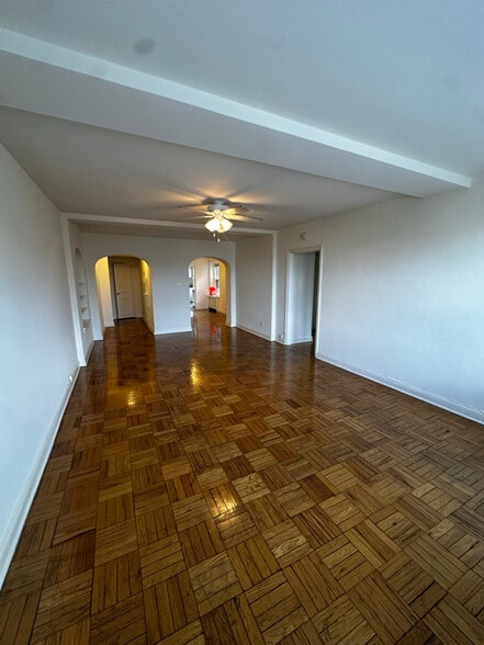 Building Photo - 1930 N Prospect Ave