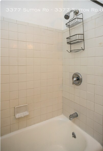 3rd floor bathroom - 3377 Sutton Rd
