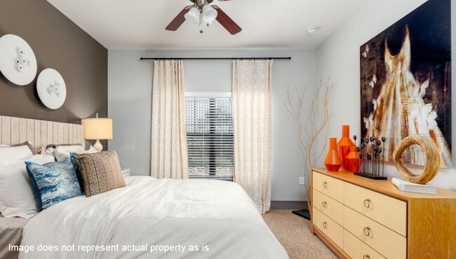 Building Photo - 4689-5302 Mustang Pkwy