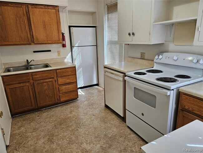 Building Photo - 921 Mary St