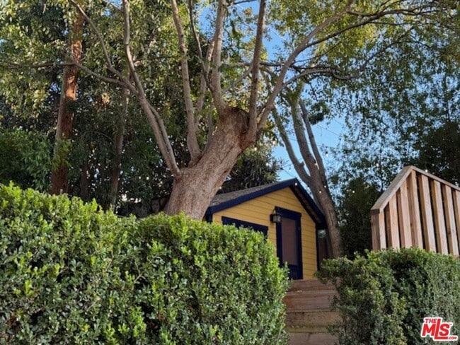 Building Photo - 208 Westmoreland Ave