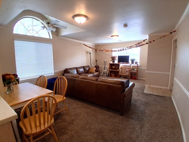 Building Photo - 577 N 100 W St