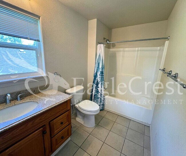 Building Photo - Spacious 3-Bedroom, 2-Bath Home on a Corner Lot-Students Encouraged To Apply
