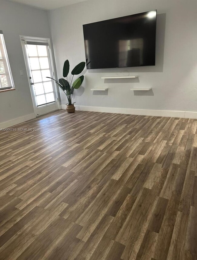 Building Photo - 1319 SW 21st Ter