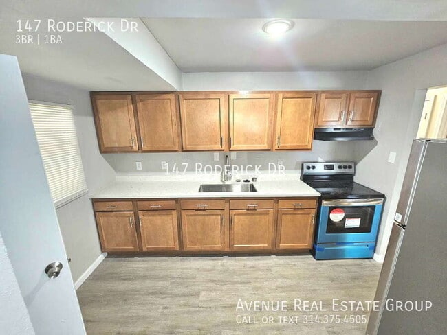 Building Photo - 147 Roderick Dr