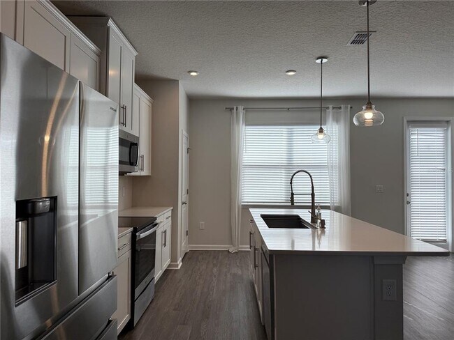 Building Photo - 6349 Glory Bower Dr