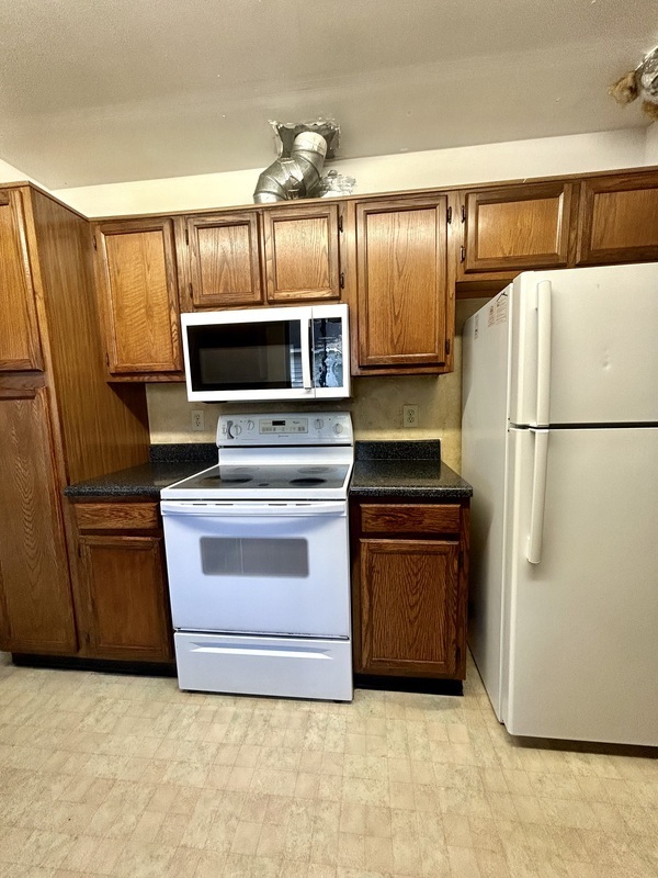 Building Photo - 6521 Danbrook Park Dr