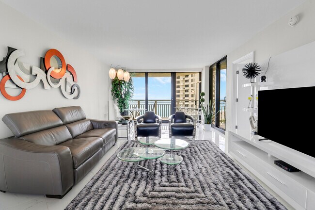 Building Photo - 3000 N Ocean Dr